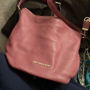 Michael Kors mauve crossover bag